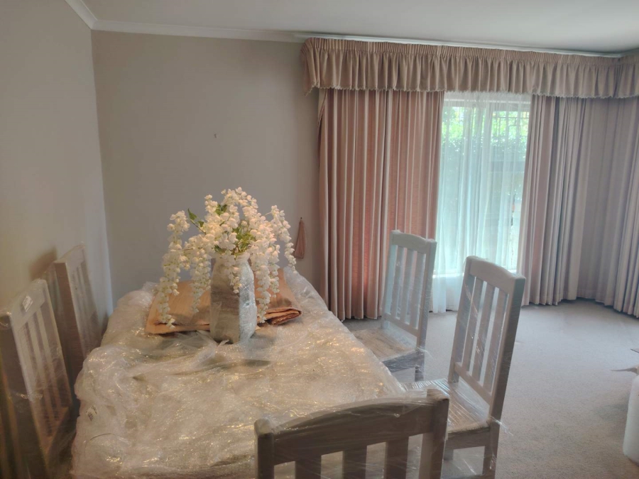 To Let 4 Bedroom Property for Rent in Ridgeworth Western Cape